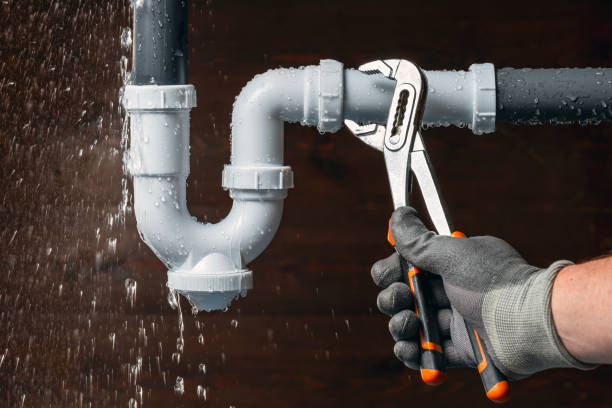 Professional Leak Detection technician working in Columbus, TX
